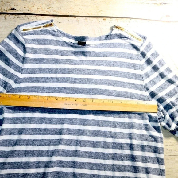 J. Crew woman’s pullover top. Gray and white stripes. Size Medium - Picture 5 of 7